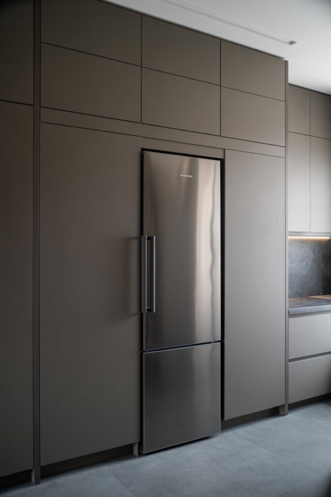 Seamless Handle-Free Fridge