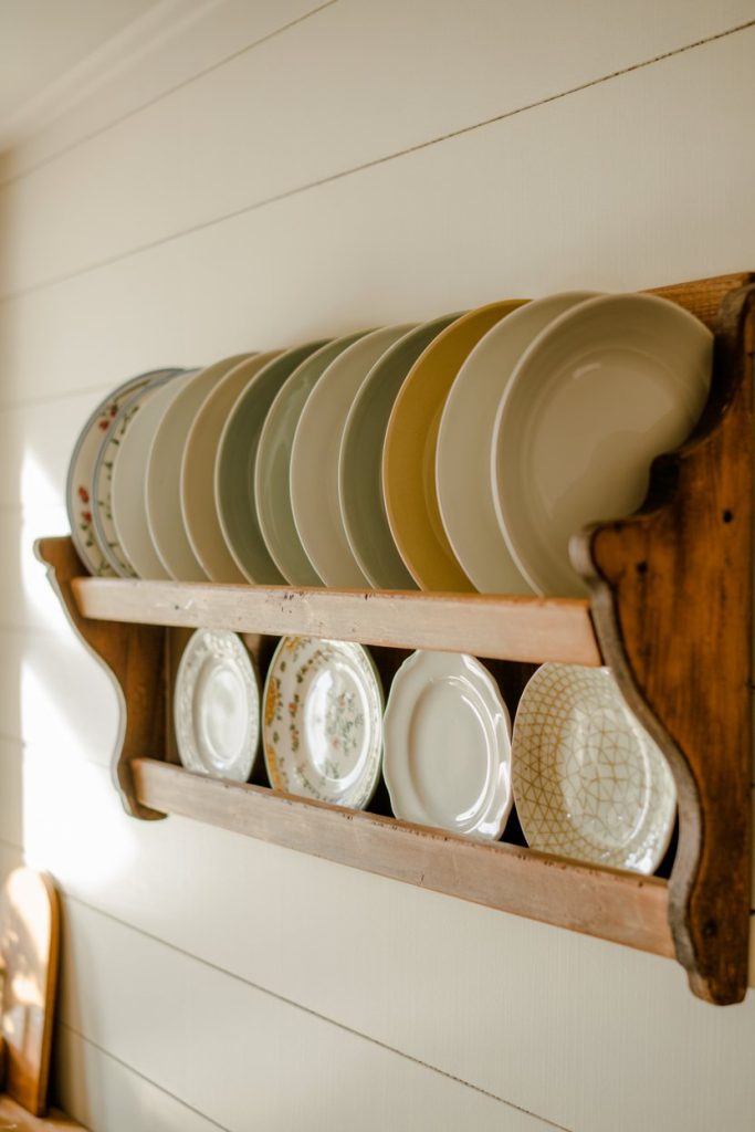 Wooden Plate Rack Display