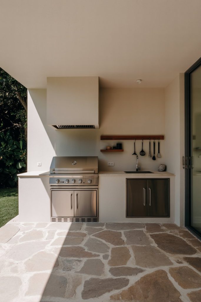 Minimal Outdoor Kitchen Setup
