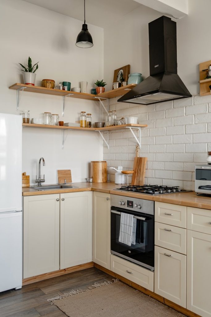 Compact L-Shaped Layout